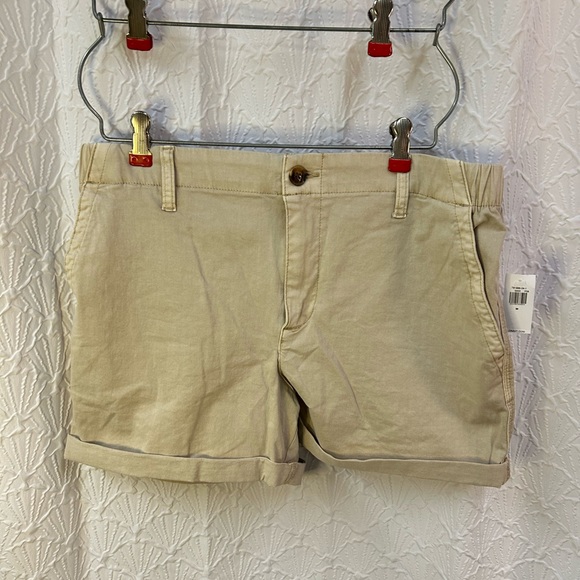 NWT Old Navy Tan Everyday Size Medium Short - Picture 1 of 8